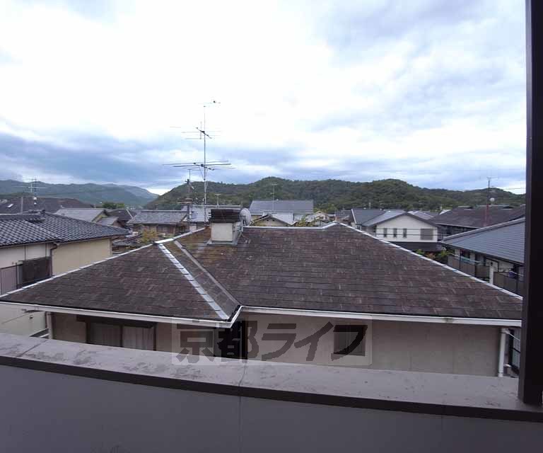 眺望　周りは低階層区域ですね。