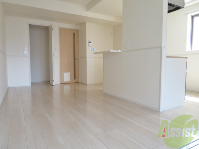 居室・リビング　広くてキレイなＬＤＫが広がっていて、充実した生活が送れそう。