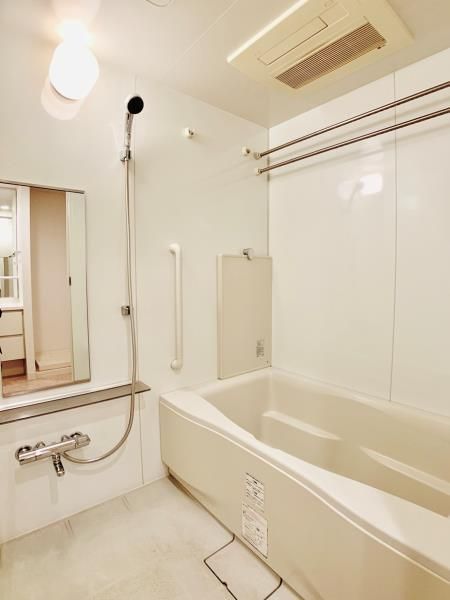 バス・シャワールーム　お風呂で日々の疲れを落としましょう