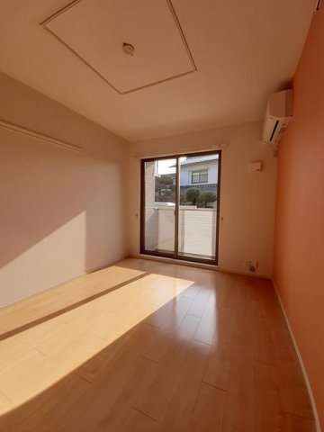 居室・リビング　使いやすい居間です