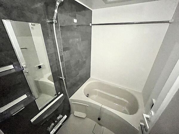 バス・シャワールーム　写真は同タイプ住居です。