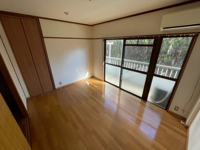 居室・リビング　コンパクトで使いやすい洋室です