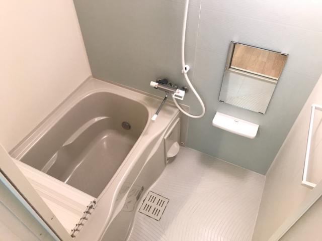 バス・シャワールーム　バス