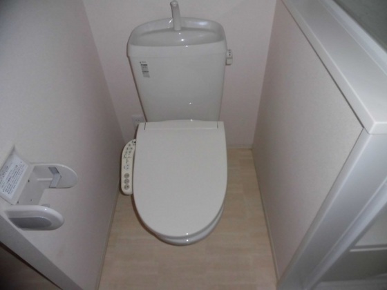 トイレ　※掲載写真は同マンション別部屋参考写真となります。