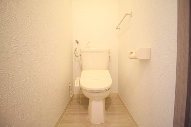 トイレ　※他号室の写真になります。雰囲気のご参考にどうぞ♪