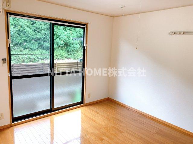 居室・リビング　洋室8帖のお部屋です(^^)