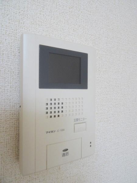 セキュリティ　★安心のインターホン付き★