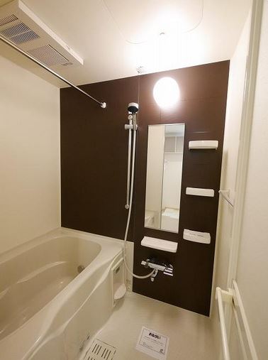 バス・シャワールーム　★浴室乾燥機付きバスルーム★