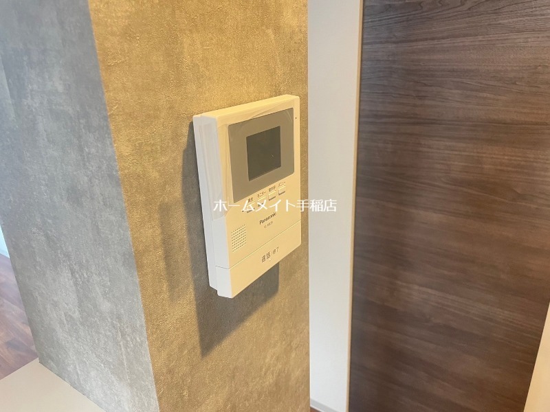 セキュリティ　モニター付きインターホンで安心です♪