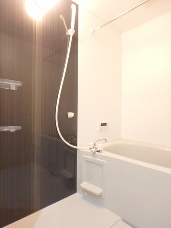 バス・シャワールーム　図面と現状に相違がある場合には現状を優先．．．