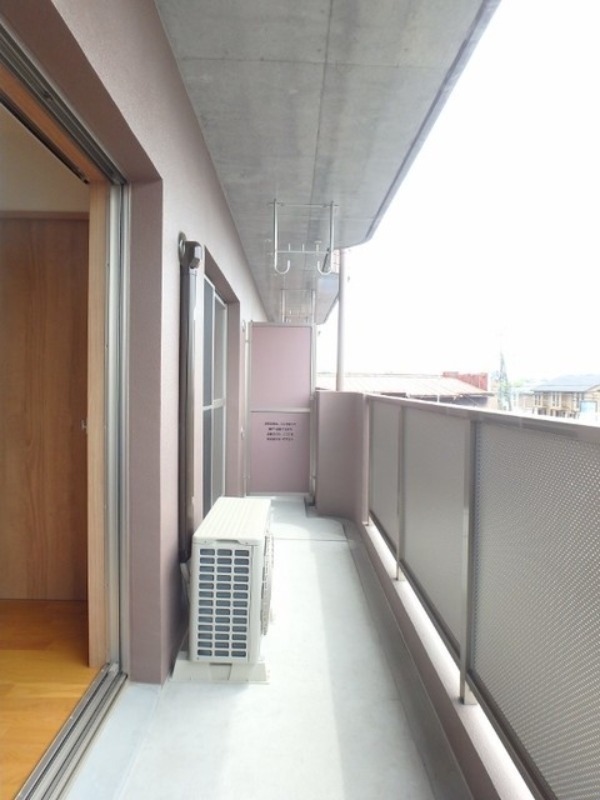 バルコニー　図面と現状に相違がある場合には現状を優先．．．