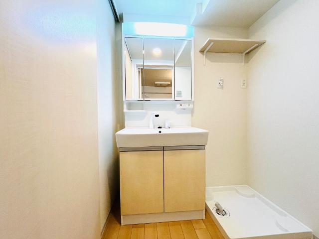 洗面設備　洗髪洗面化粧台