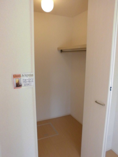 収納　ウォークインクローゼット