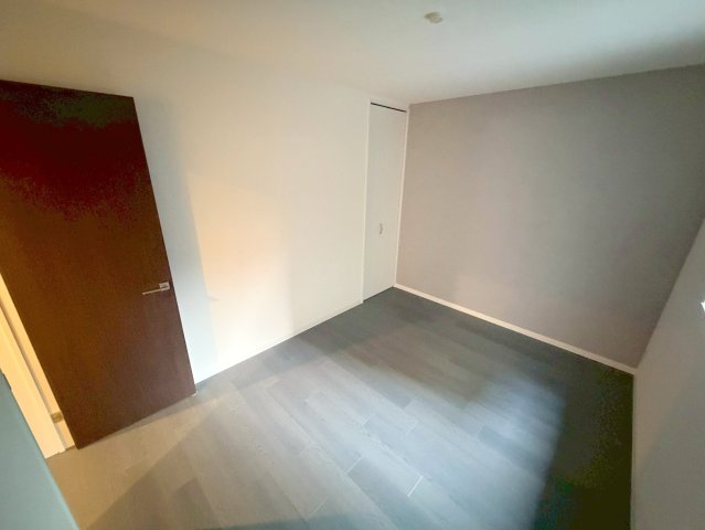 居室・リビング　落ち着いた雰囲気のこのお部屋でゆっくりお休みください。