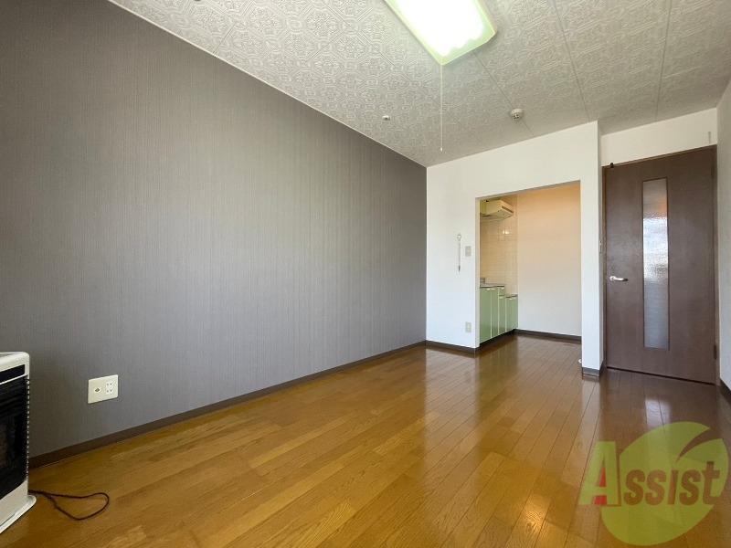 居室・リビング　広くてキレイなお部屋が広がっていて、充実した生活が送れそう。