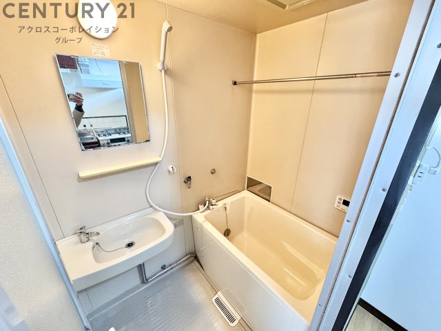 バス・シャワールーム　清潔感のある浴室です！