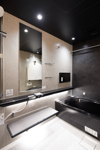 バス・シャワールーム　※写真は同タイプ住戸です。