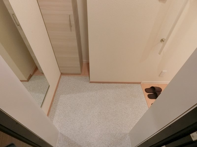 玄関　別号室の参考写真となります。