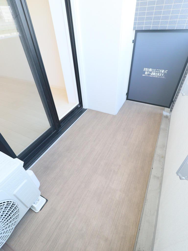 バルコニー　広いバルコニー