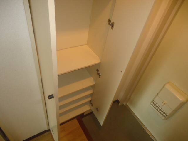 収納　シューズボックス