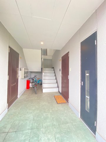 エントランス　建物の内部です