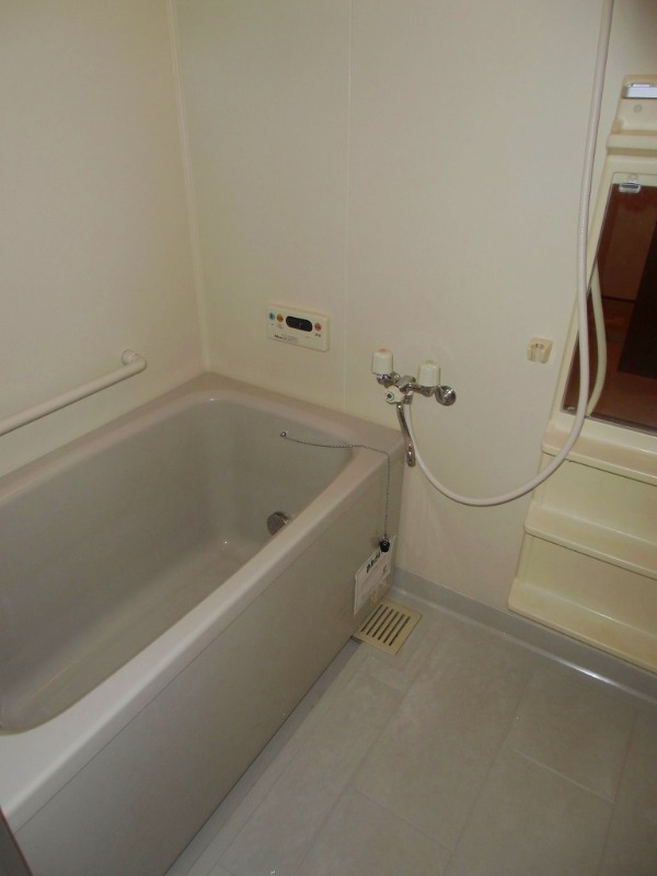 バス・シャワールーム　一日の疲れを癒してください。