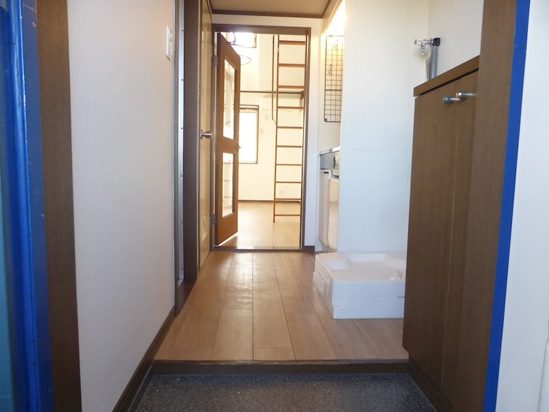 玄関　参考写真A211