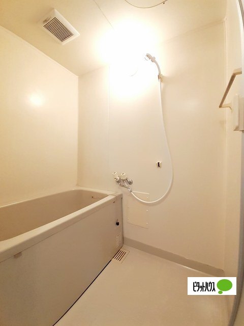 バス・シャワールーム　別室写真です