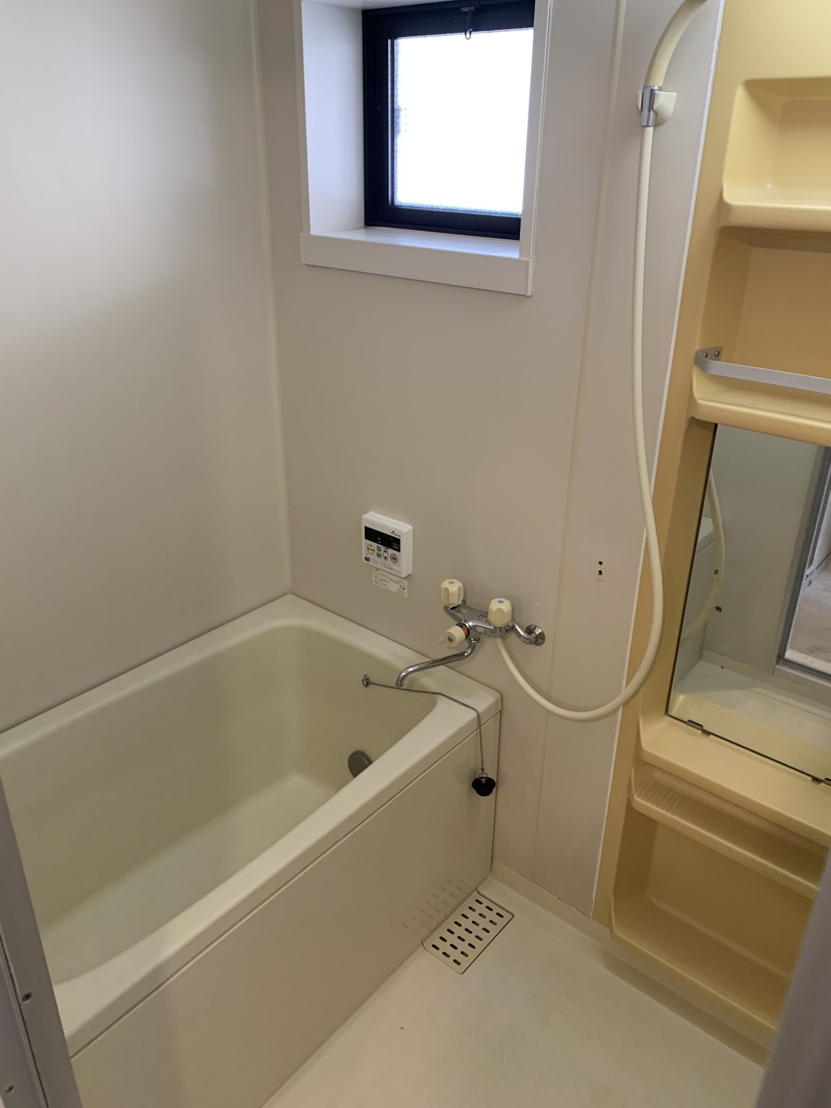 バス・シャワールーム　追焚き付お風呂