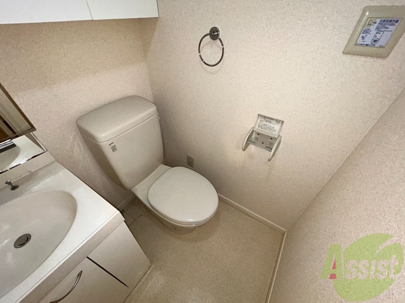 トイレ　バストイレ別も使いやすく嬉しいポイントです。