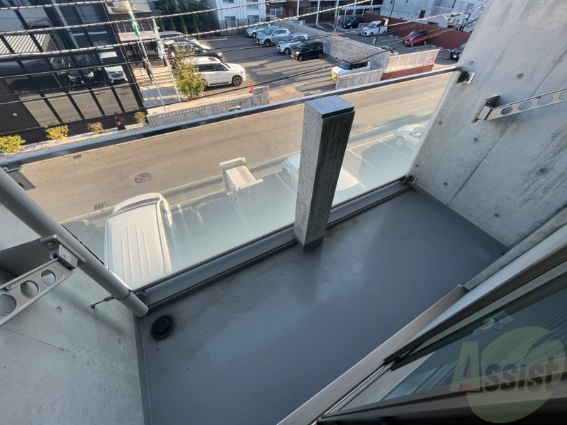 バルコニー　バルコニーです。洗濯物を干したり一息ついたりできますね！