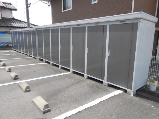 その他設備　各戸個別の屋外物置完備（冬用タイヤ等収納可能）