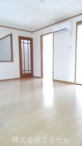 居室・リビング　明るいリビングです。