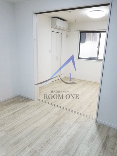 居室・リビング　洋室のお部屋です。