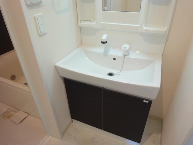 洗面設備　洗髪洗面化粧台