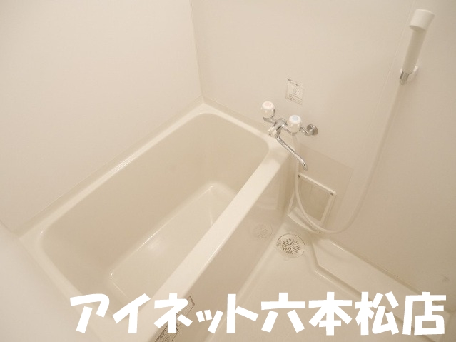 バス・シャワールーム　1日の疲れを癒しましょう。