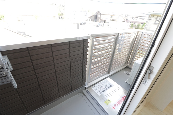 バルコニー　外からの目が気にならないバルコニーで洗濯物が干せます