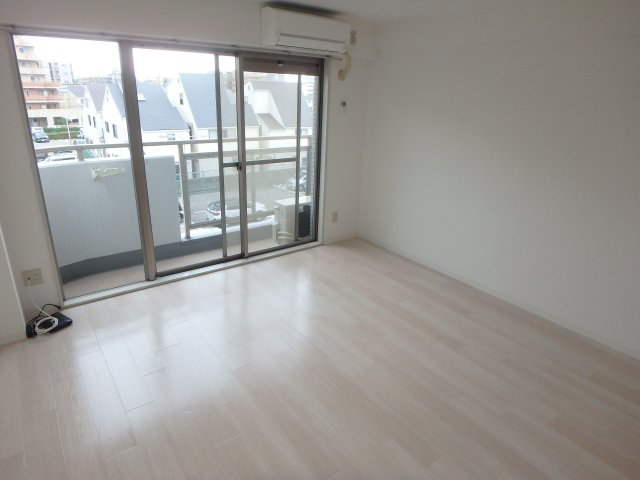 居室・リビング　ゆったりとしたリビングです