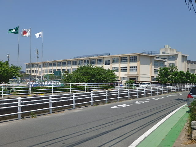 中学校　福岡市立中学校玄洋中学校（中学校）まで638m