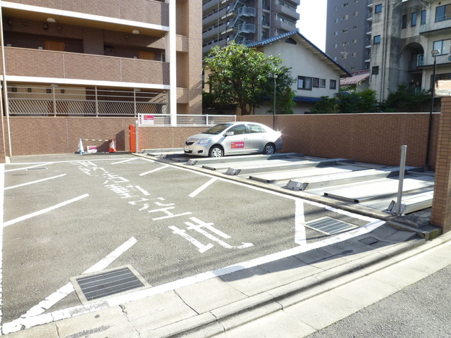 駐車場　敷地内立体駐車場※サイズ、空車要確認