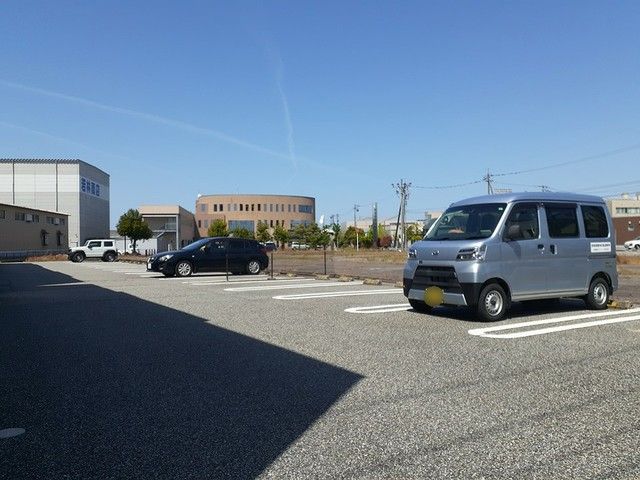 駐車場に車を止められます