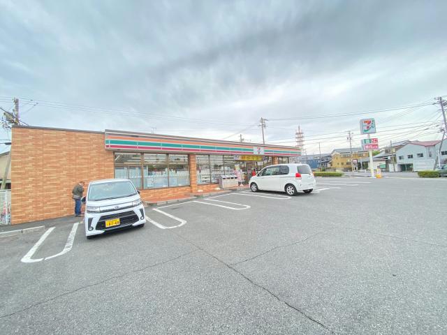コンビニ　セブンイレブン鈴鹿道伯町店（コンビニ）まで490m