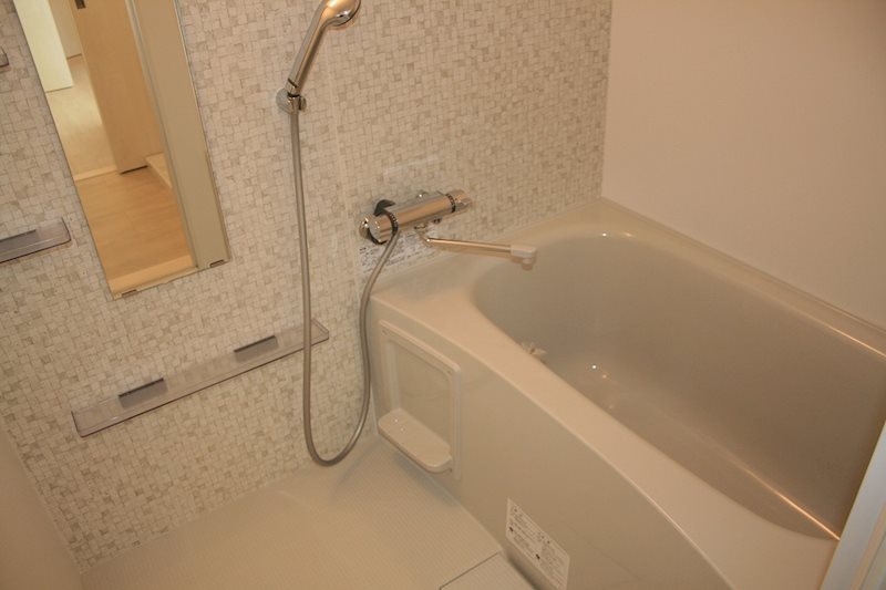 セジュール本町の風呂写真