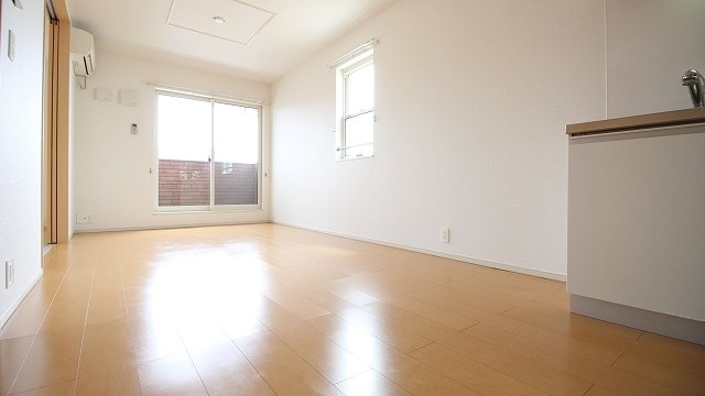 居室・リビング　ゆったり過ごせる居間です