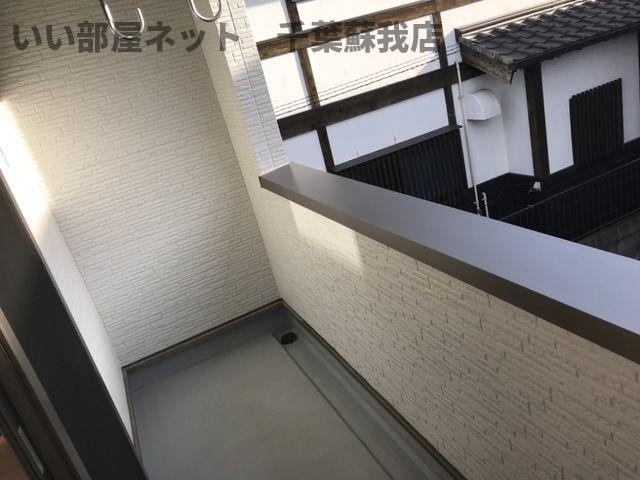 バルコニー　陽当たり良好なバルコニーです