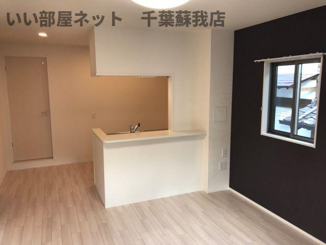 居室・リビング　こちらのリビングで趣味の時間をお楽しみください