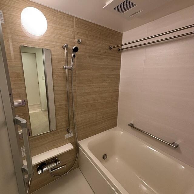 バス・シャワールーム　※写真は同タイプ住戸です。