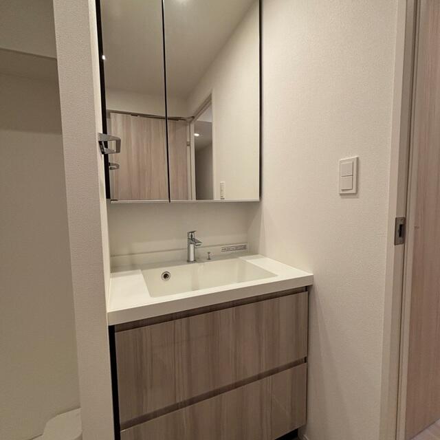 洗面設備　※写真は同タイプ住戸です。