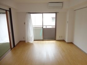 居室・リビング　※別部屋参考写真