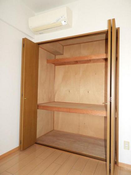 収納　※別部屋の写真です